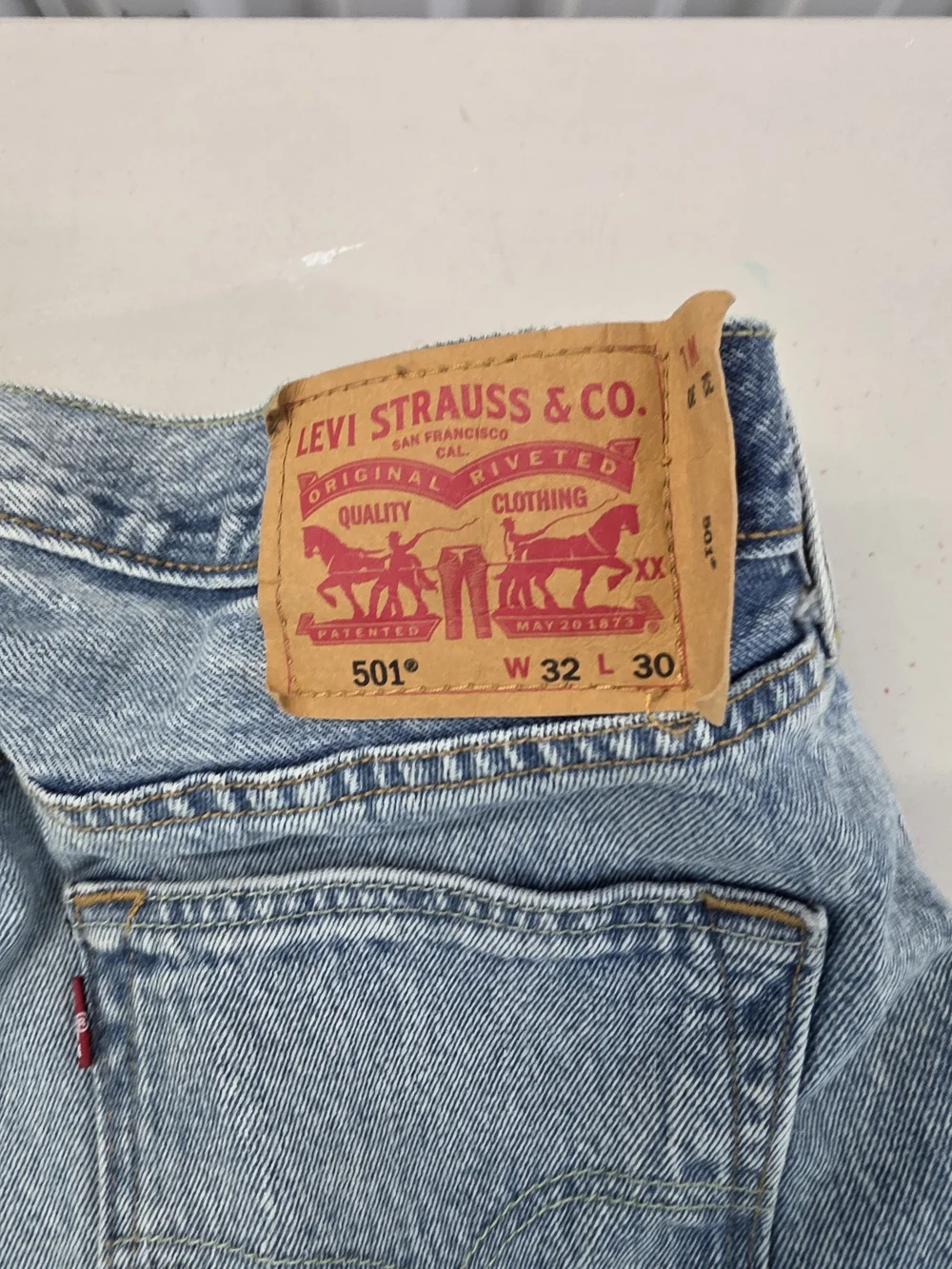 Levi's 501 Button Fly Jeans Men's Size 32x30 - Picture 7 of 8
